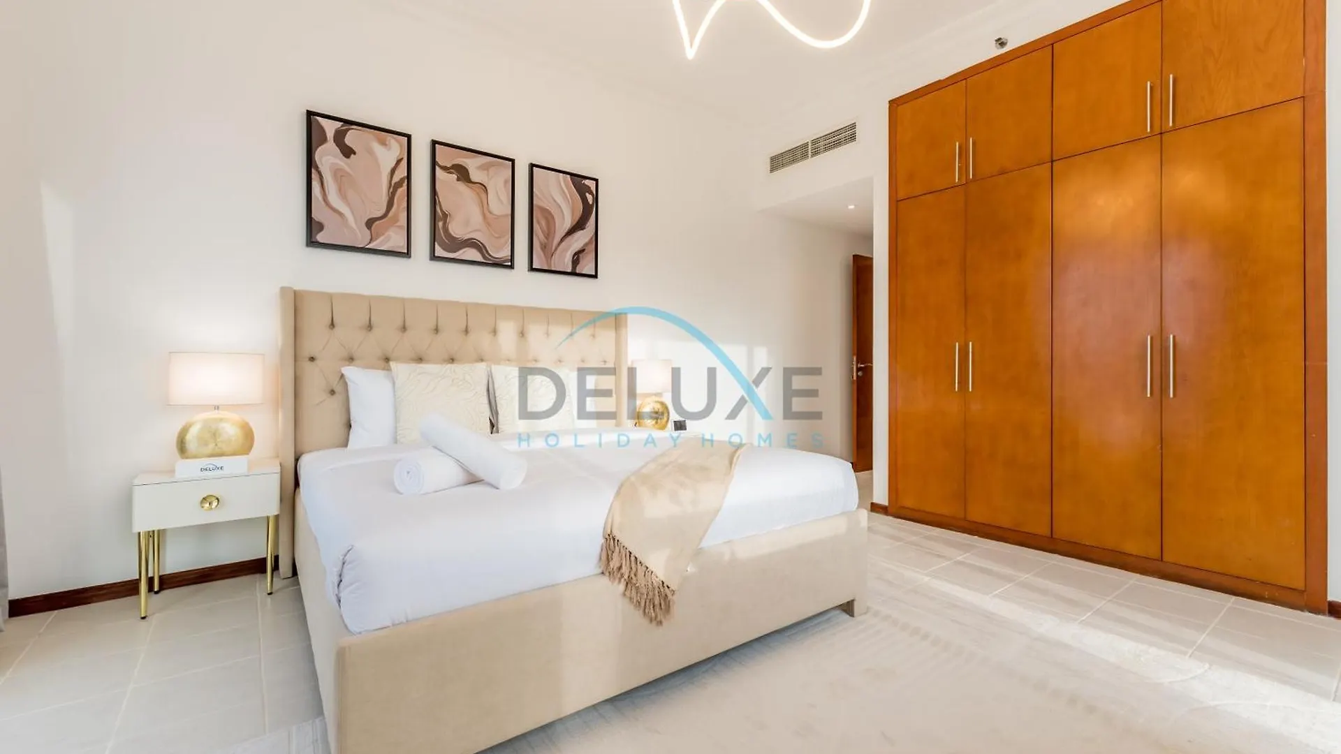 Stunning 2Br With Assistant Room In Mag 214, Jumeirah Lake Towers By Deluxe Holiday Homes Dubai Apartment