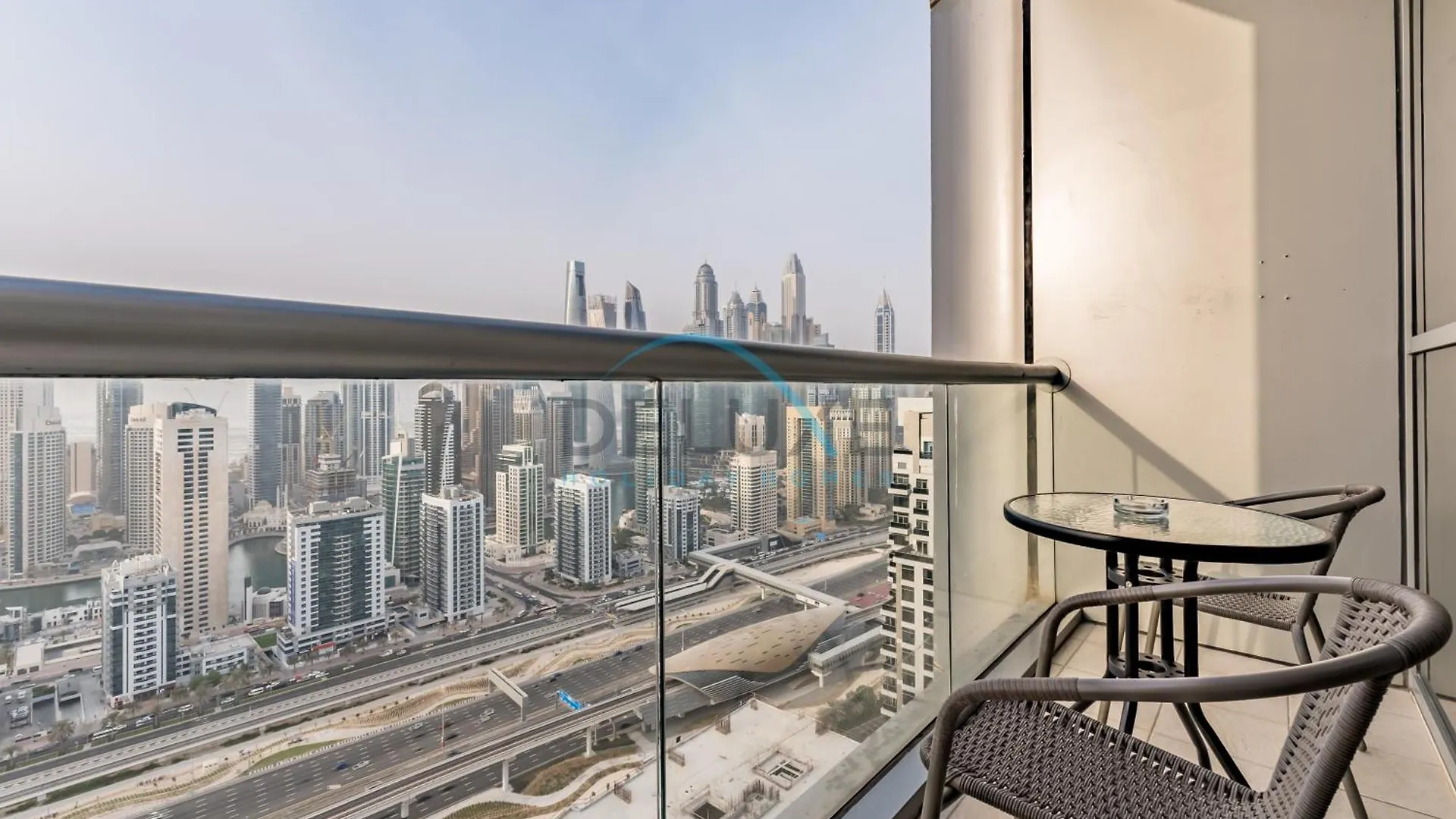 Stunning 2Br With Assistant Room In Mag 214, Jumeirah Lake Towers By Deluxe Holiday Homes Dubai