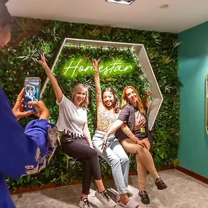 Homestar Deluxe Jbr Meditation & Wellness Ostello